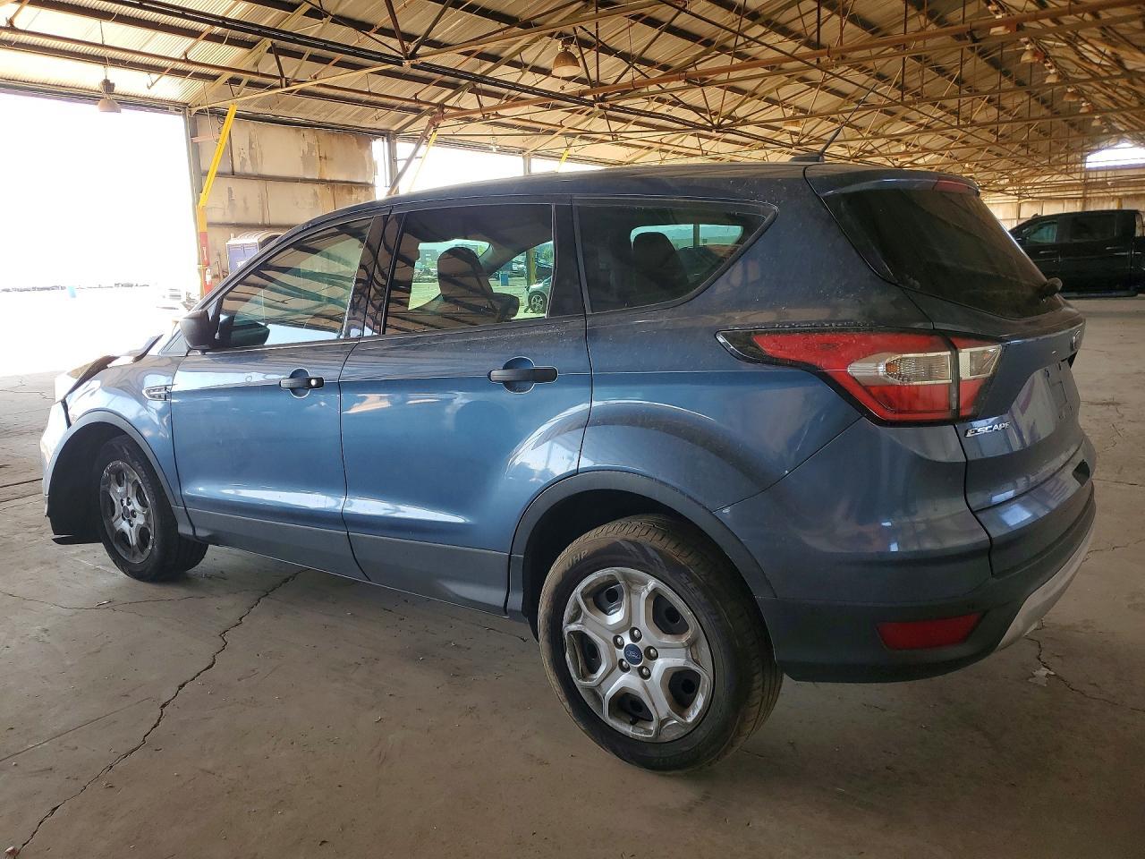 2018 Ford Escape S - Фото 2