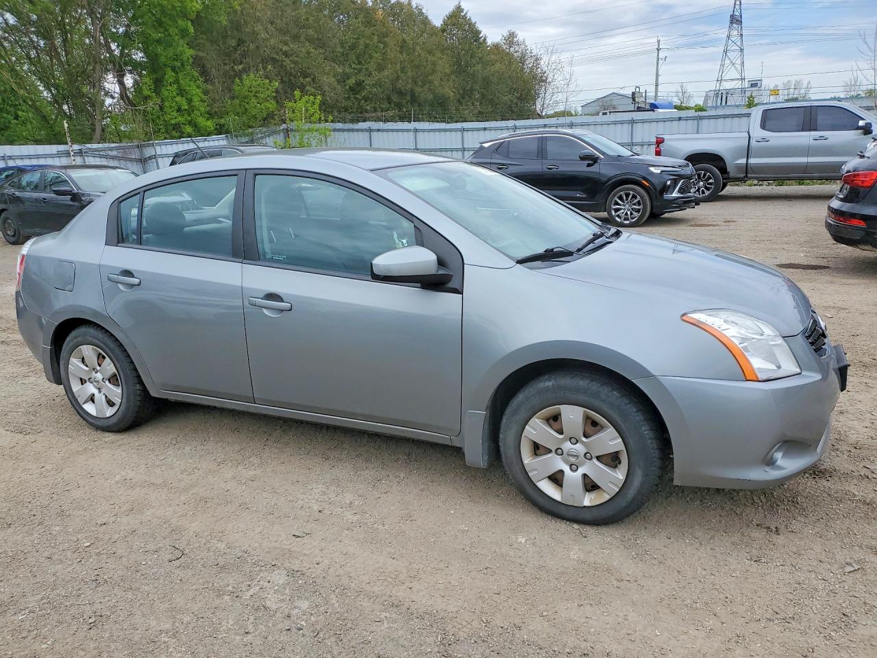 2010 Nissan Sentra 2.0 4Dr - Image 4