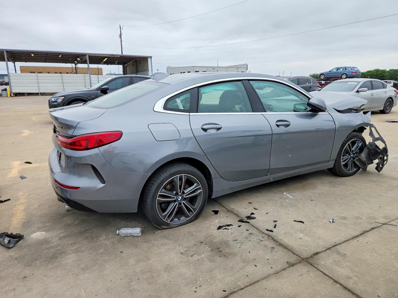 2024 BMW 228I - Фото 3