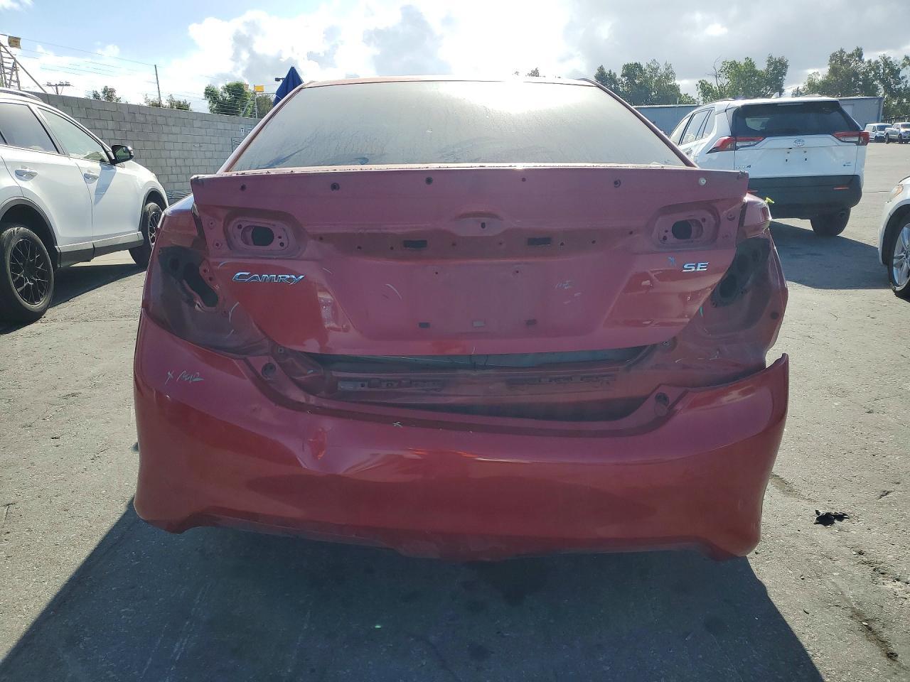 2012 Toyota Camry Se - Image 6