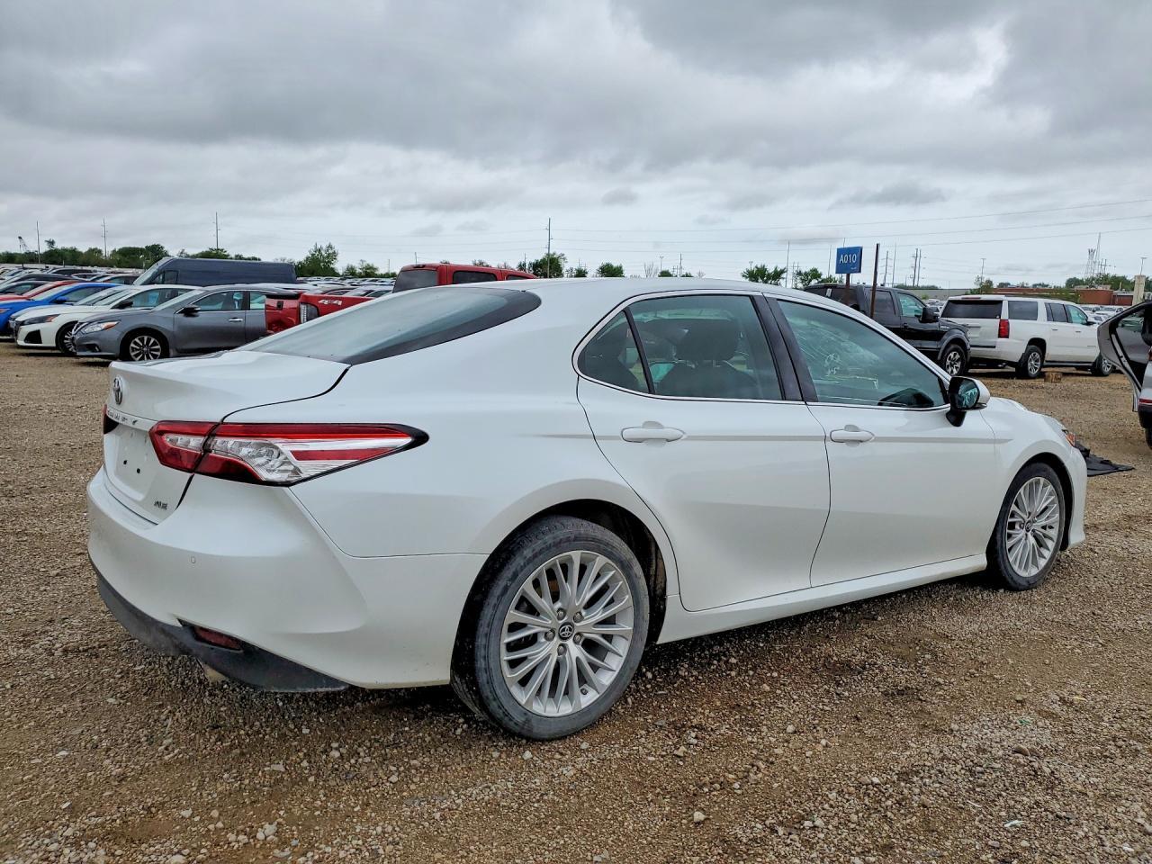 2018 Toyota Camry Xle - Фото 3