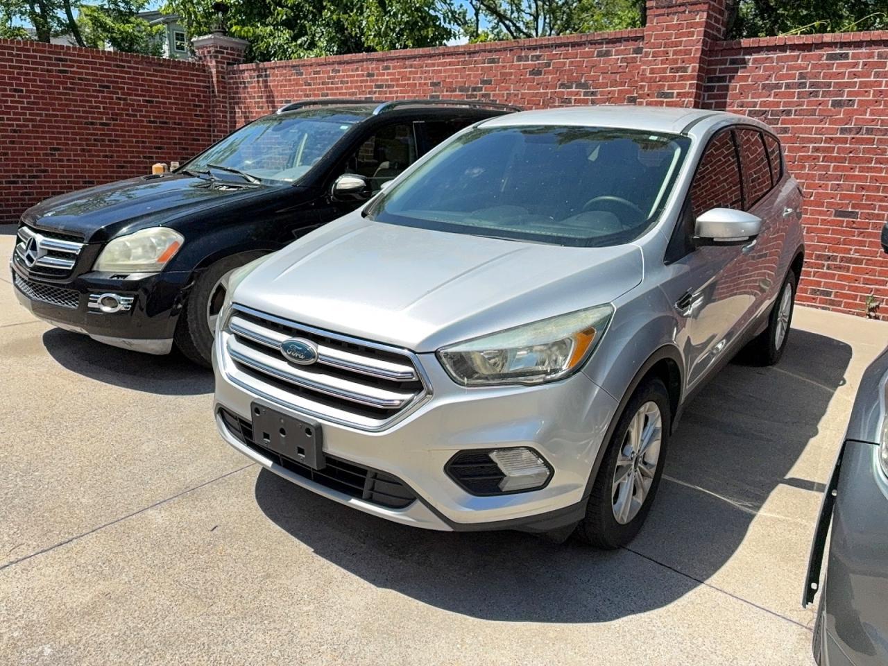 2017 Ford Escape Se - Image 2