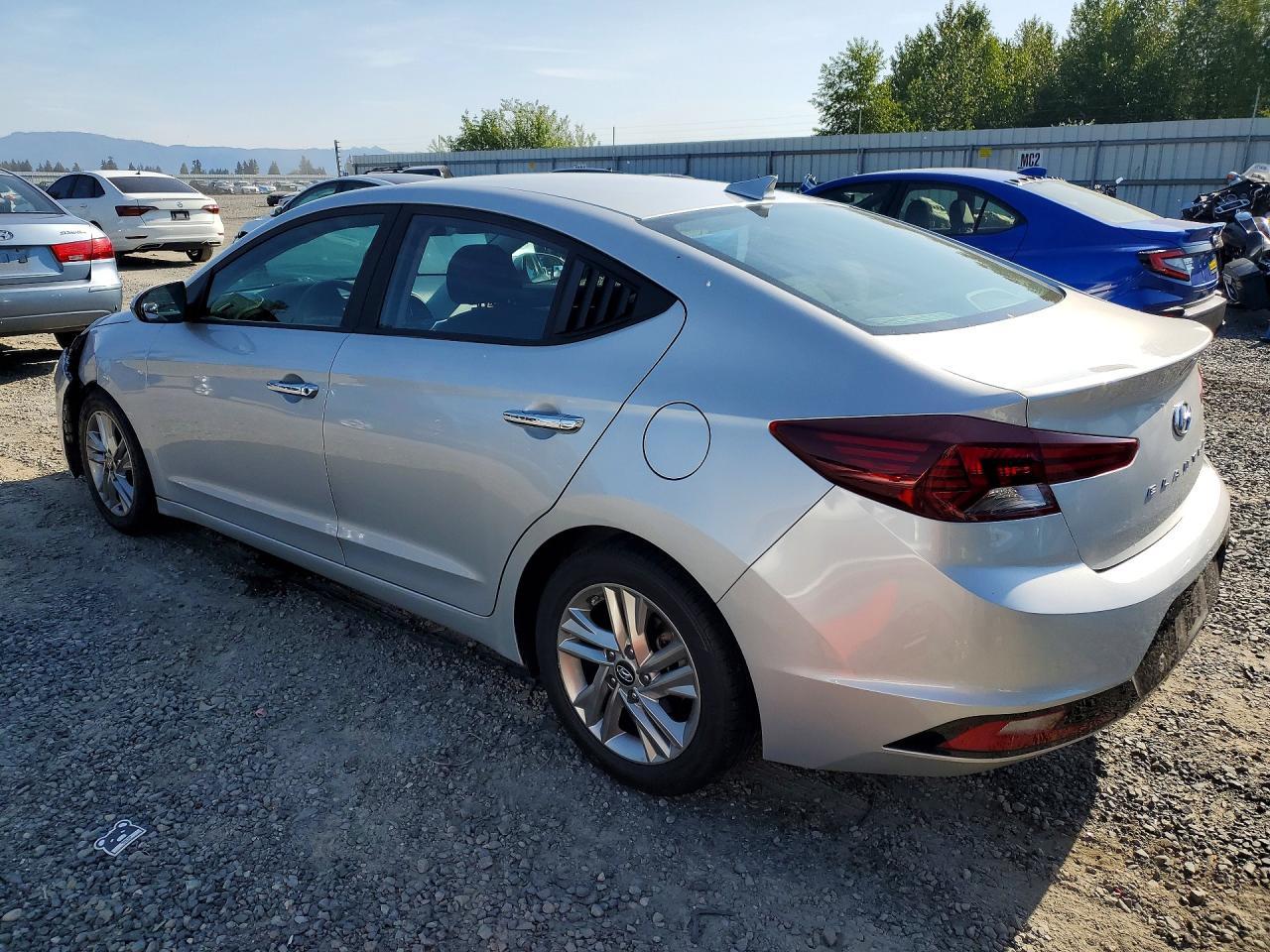 2019 Hyundai Elantra Sel - Фото 2