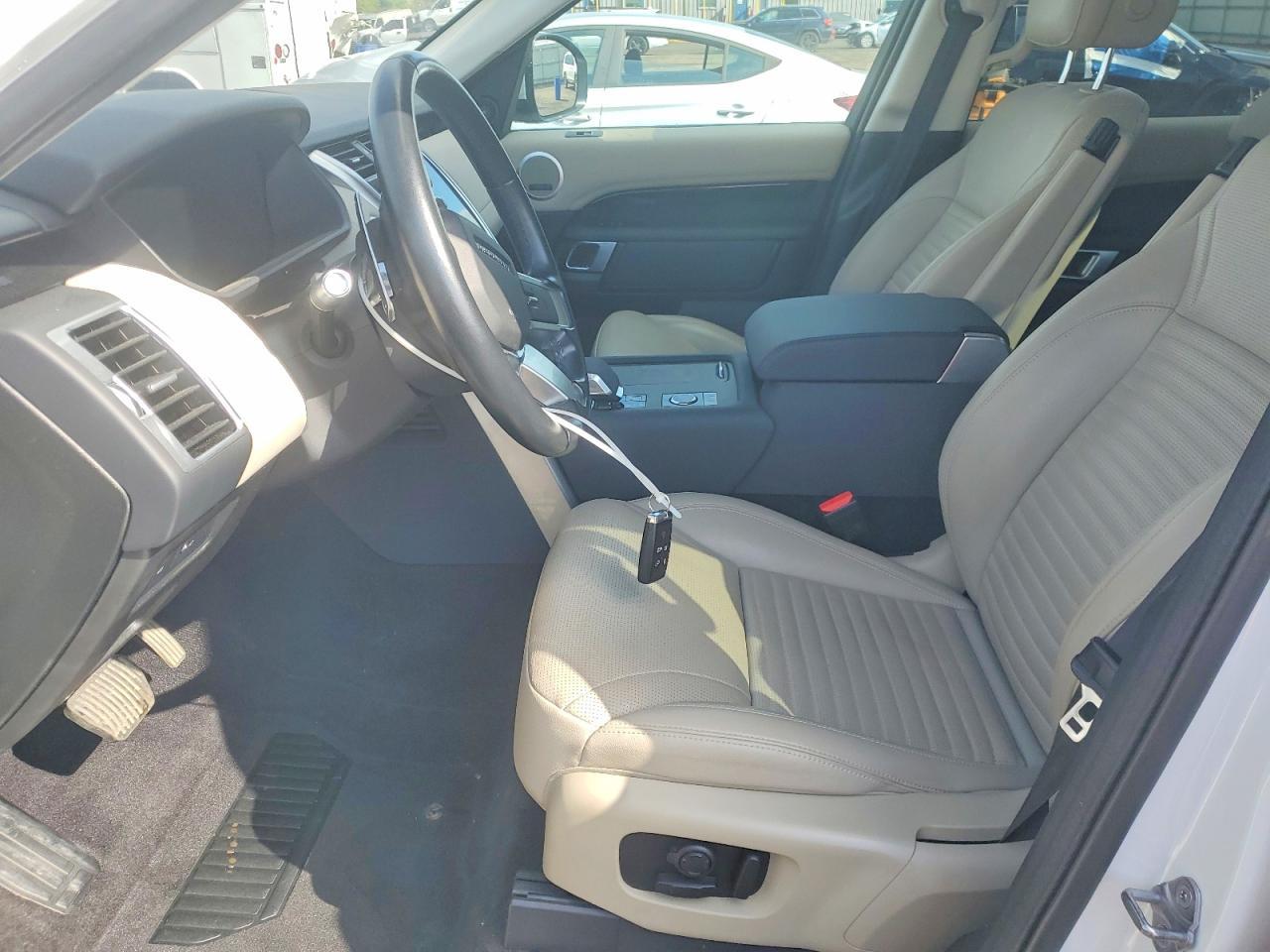 2022 Land Rover Discovery S - Image 7