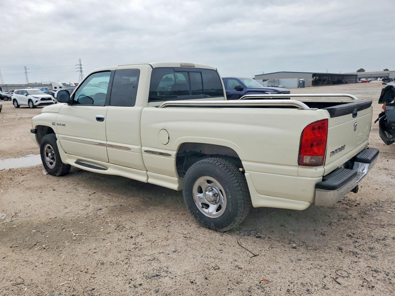 1999 Dodge Ram 1500 - Image 2