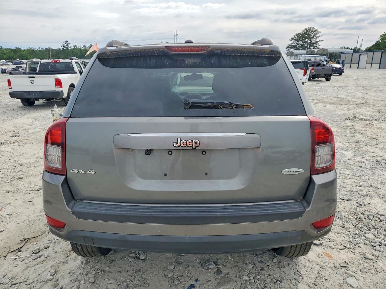 2014 Jeep Compass Latitude - Фото 6