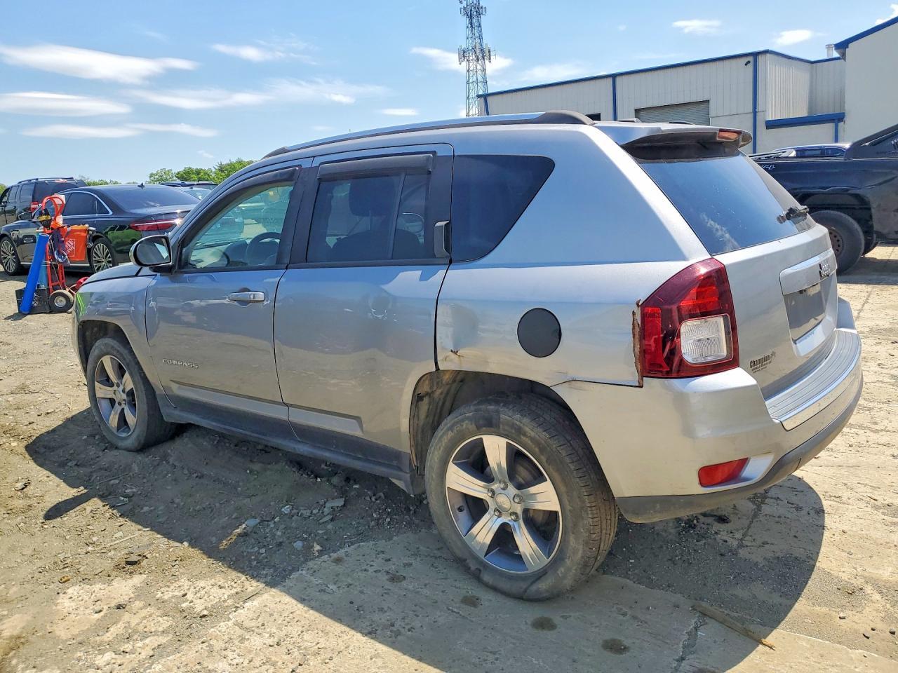2017 Jeep Compass Latitude - Фото 2
