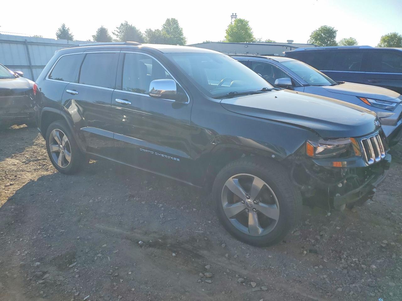 2015 Jeep Grand Cherokee Limited - Image 4