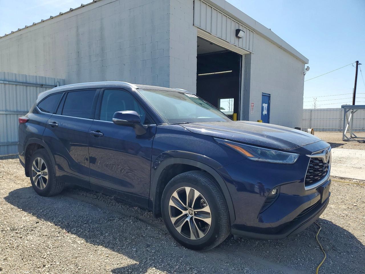 2021 Toyota Highlander Xle - Фото 4