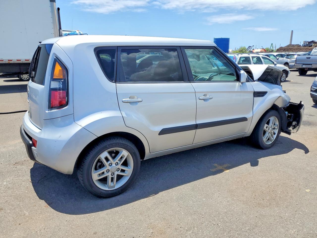 2011 Kia Soul + - Фото 3