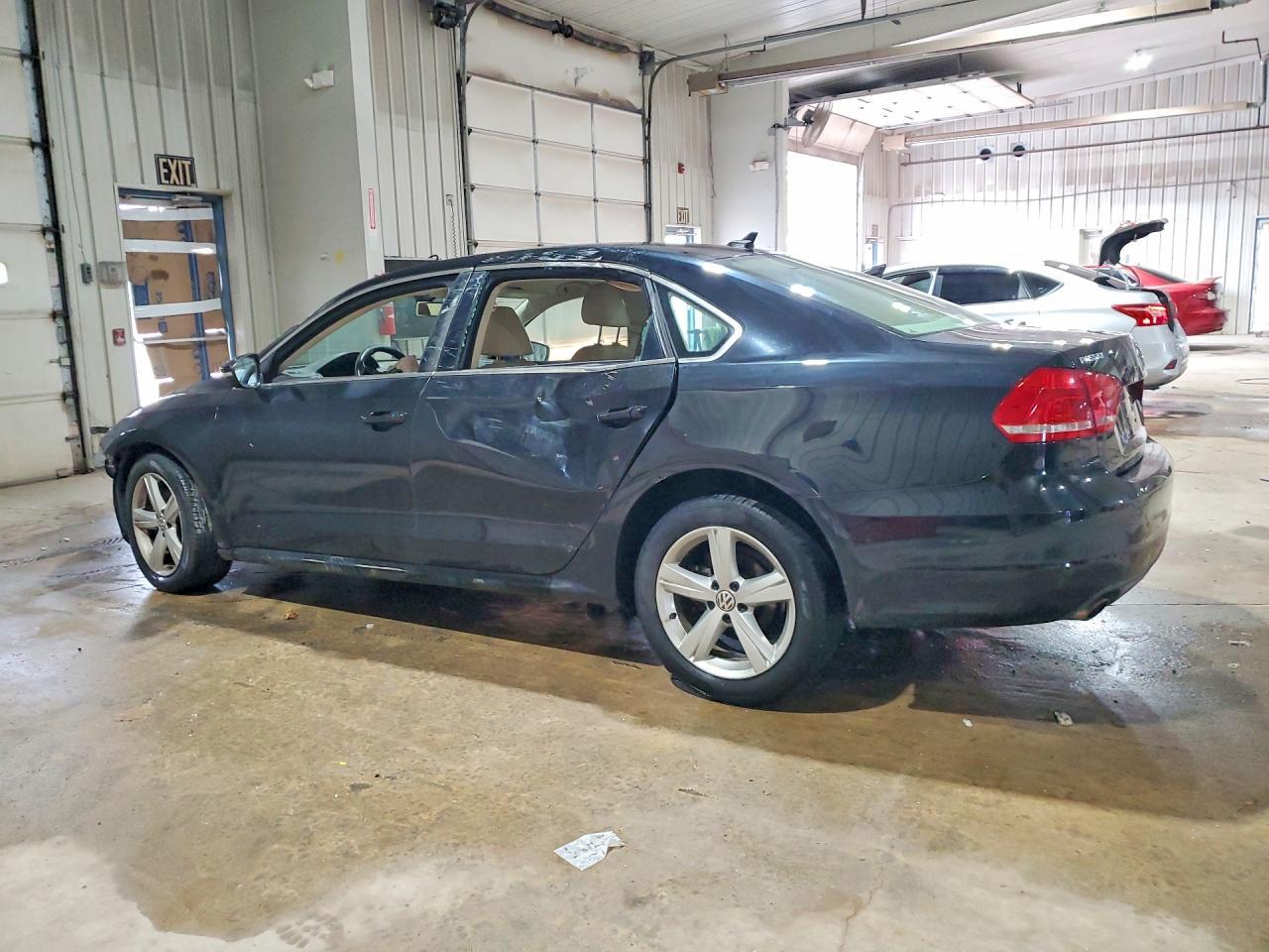 2012 Volkswagen Passat Se - Image 2