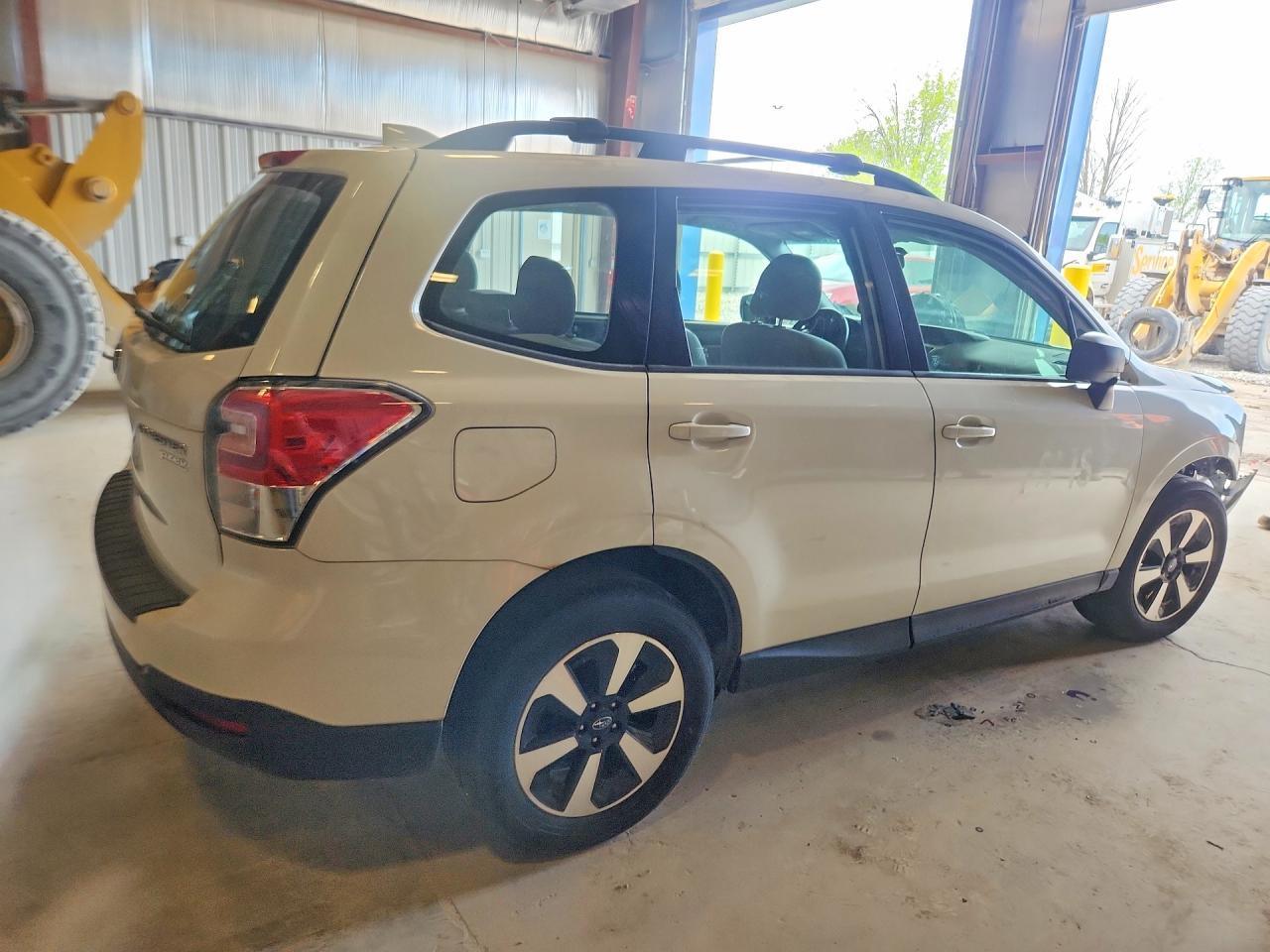 2017 Subaru Forester 2.5I - Фото 3