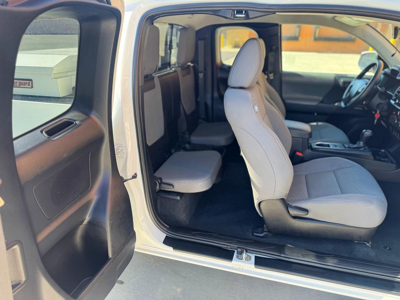 2023 Toyota Tacoma Sr V6 - Image 6