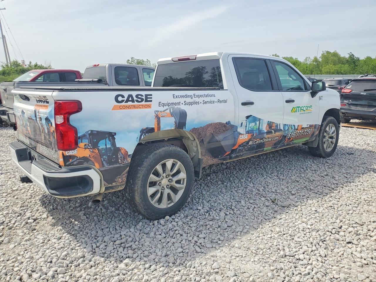 2023 Chevrolet Silverado K1500 Custom - Фото 3