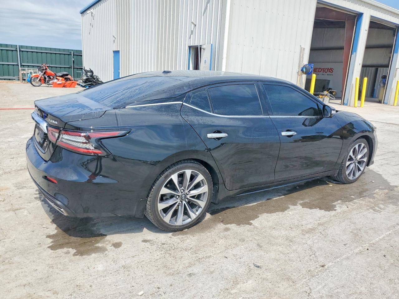 2023 Nissan Maxima Platinum - Фото 3