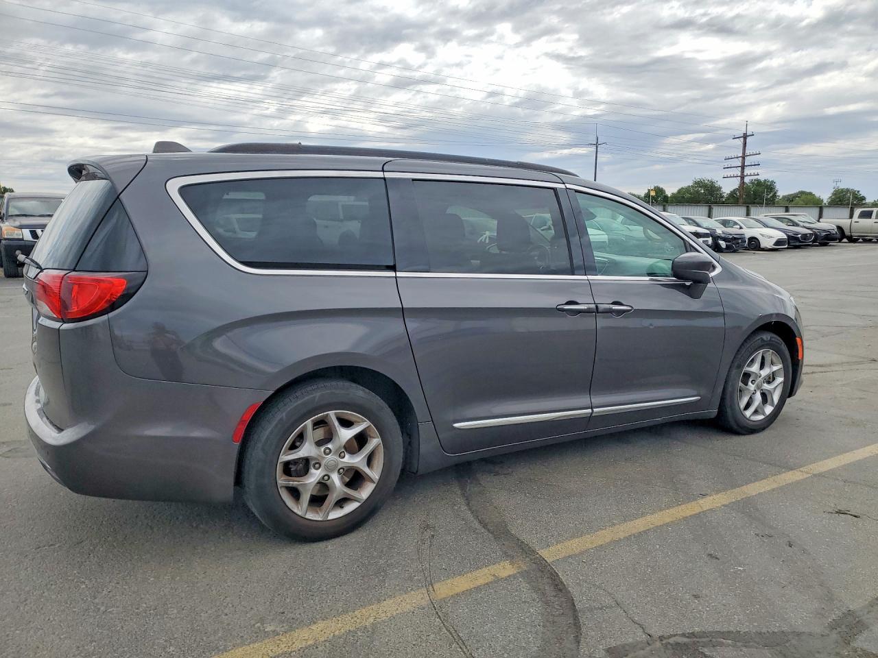 2017 Chrysler Pacifica - Фото 3