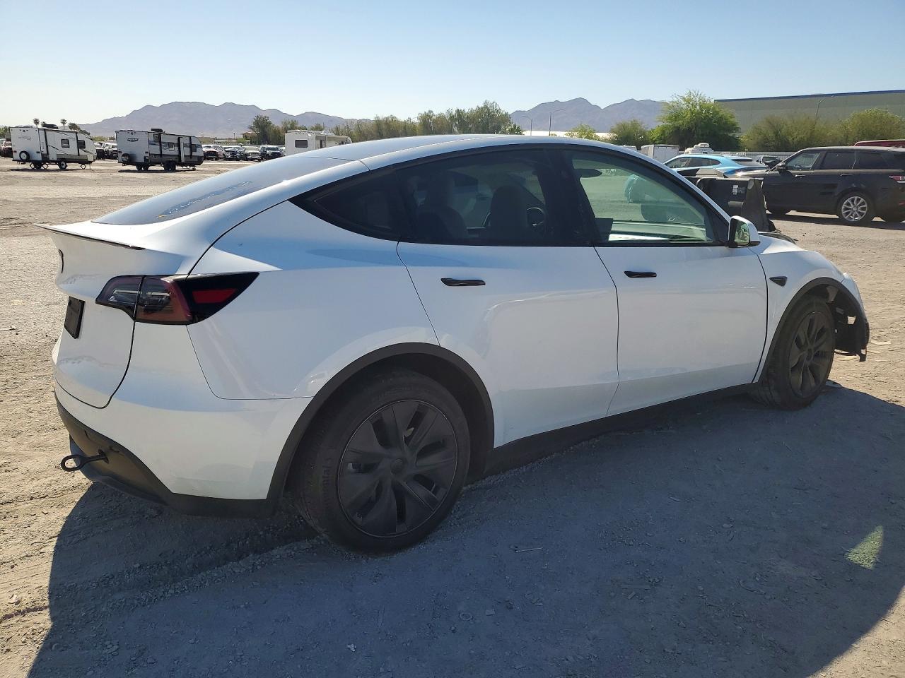 2024 Tesla Model Y - Image 3