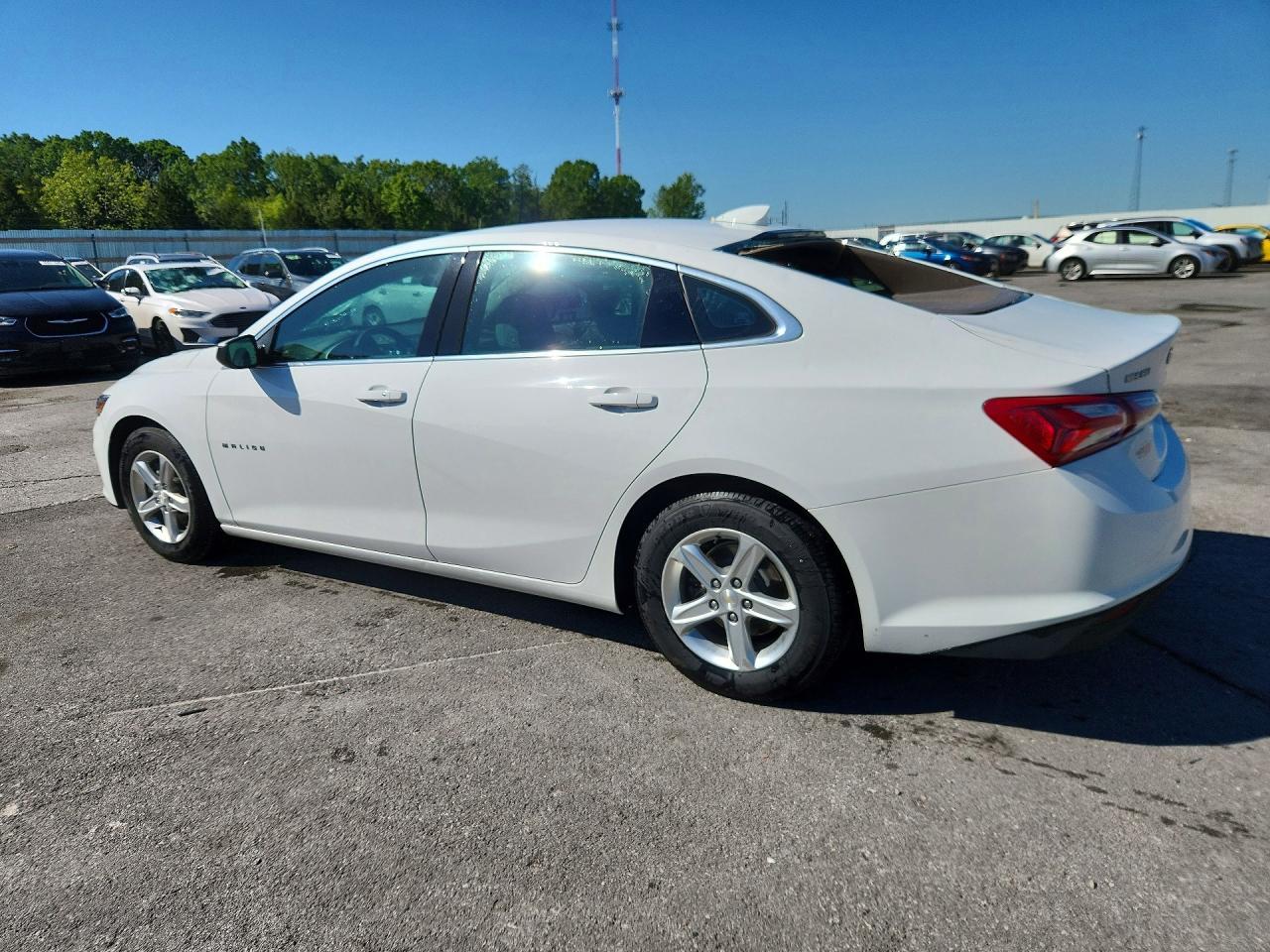 2022 Chevrolet Malibu Lt - Image 2