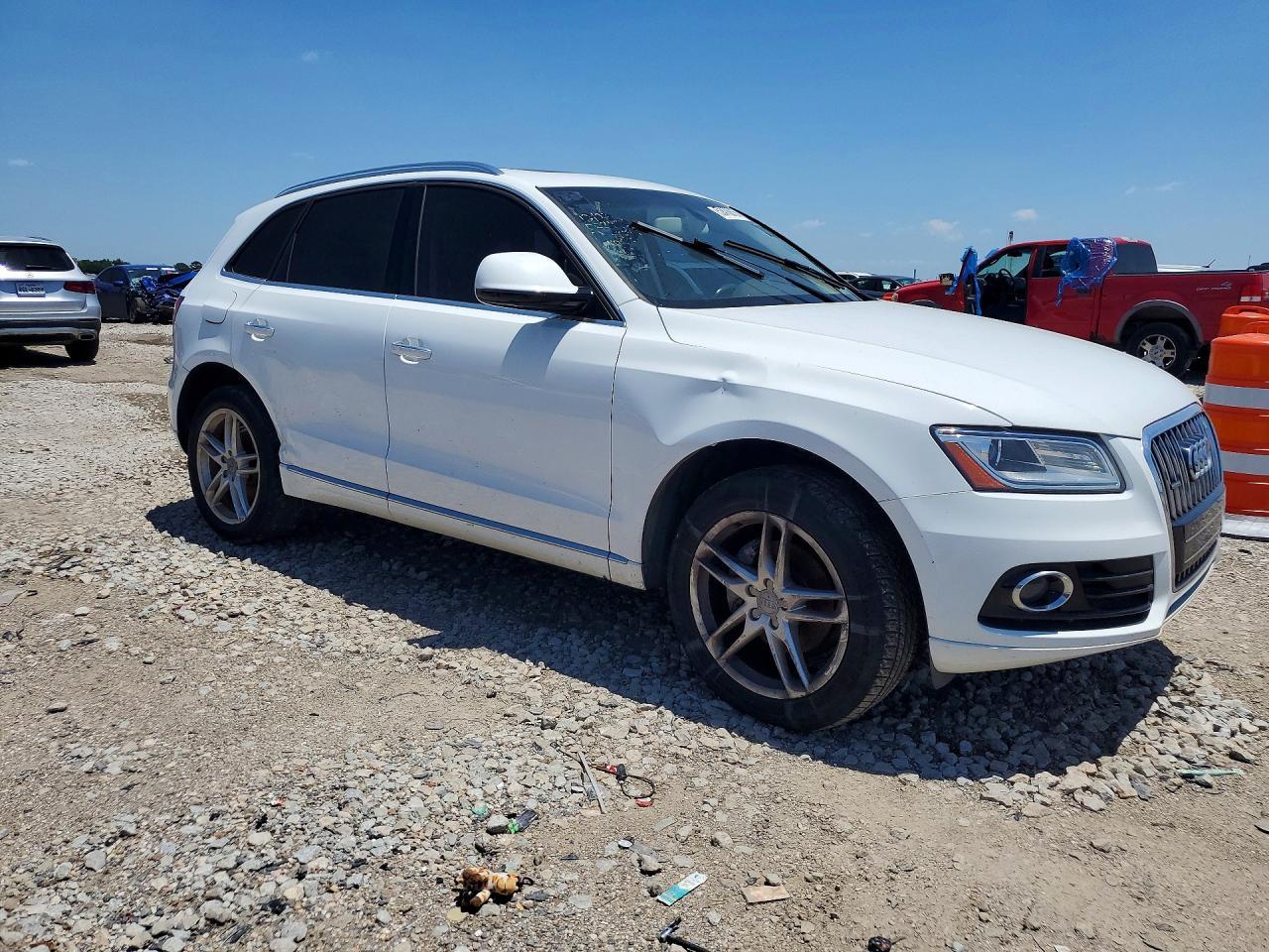 2017 Audi Q5 Premium - Image 4