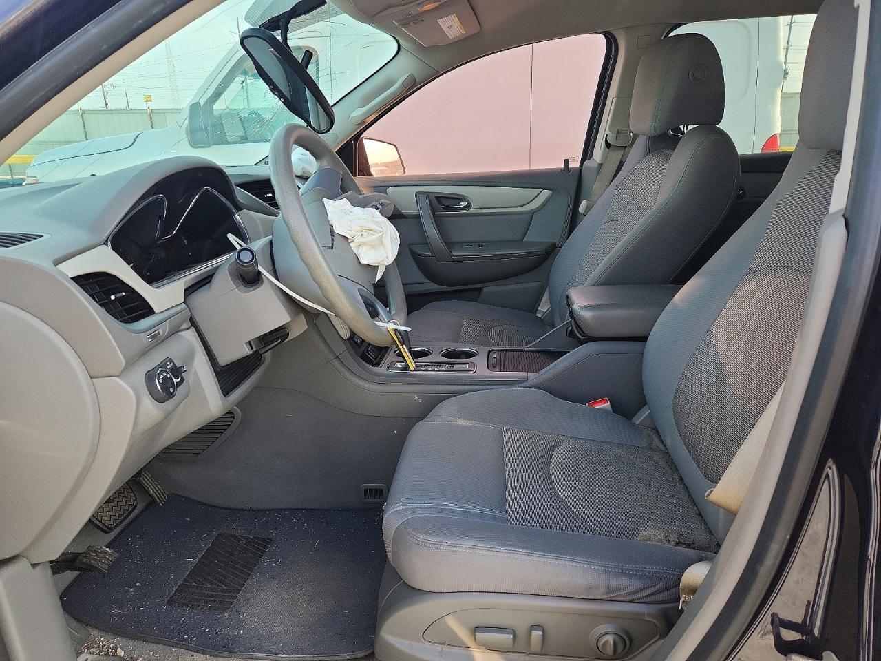2017 Chevrolet Traverse Ls - Image 7