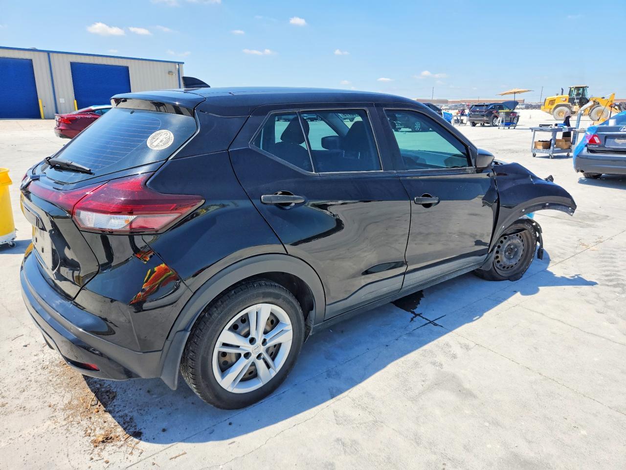 2023 Nissan Kicks S - Фото 3