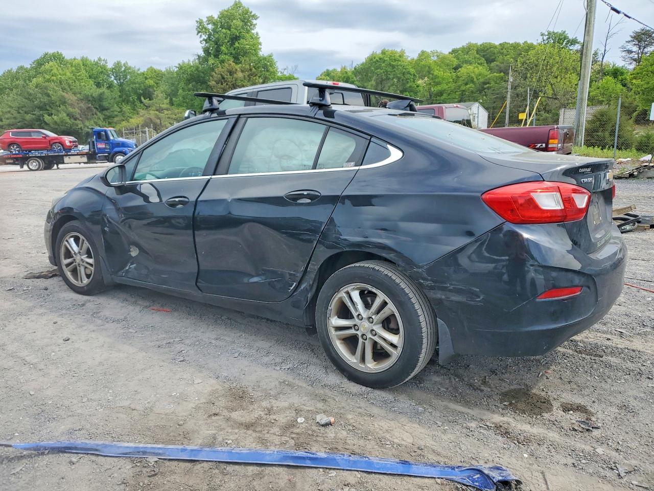 2017 Chevrolet Cruze - Image 2