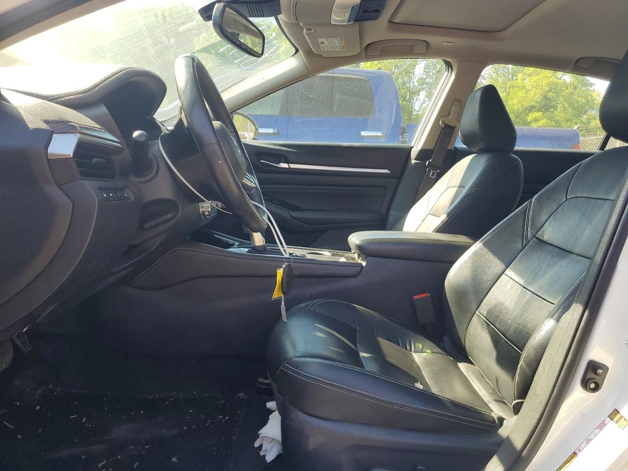 2020 Nissan Altima Platinum - Image 7