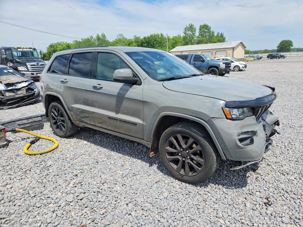 2021 Jeep Grand Cherokee Laredo - Фото 4