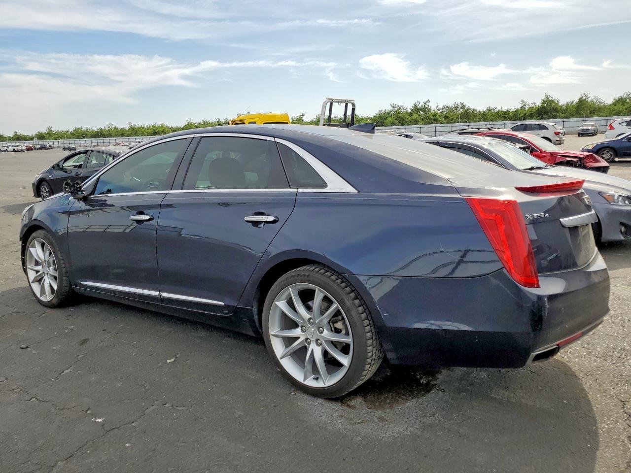 2016 Cadillac Xts Vsport Premium - Image 2
