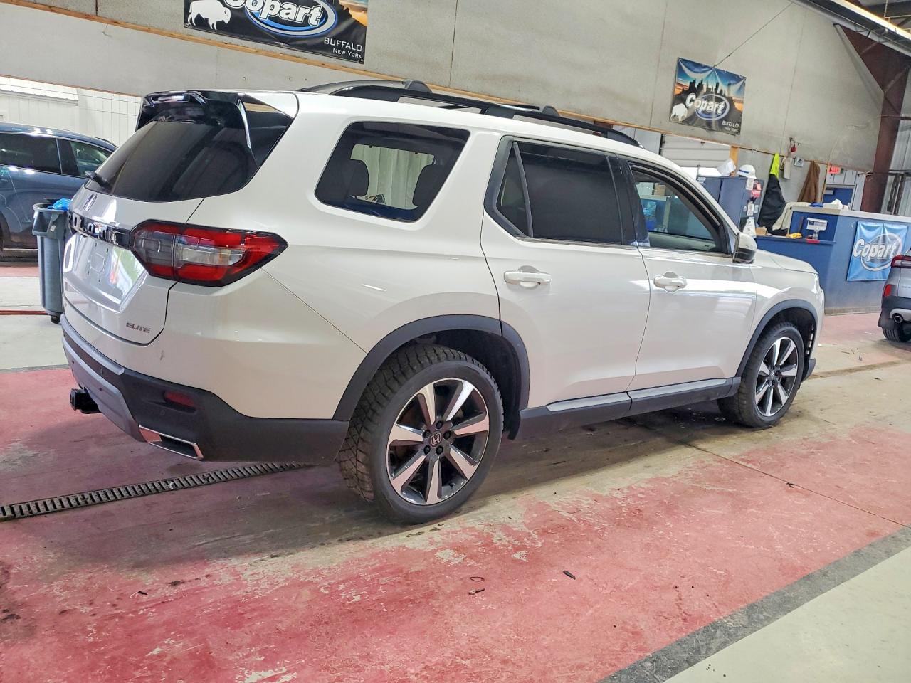2025 Honda Pilot Elite - Фото 3
