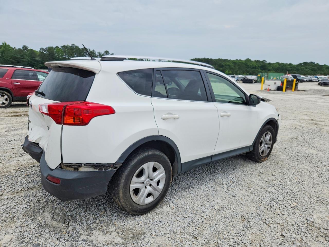2015 Toyota Rav4 Le - Image 3