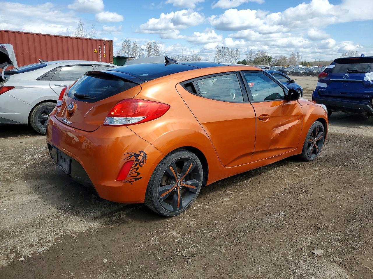 2012 Hyundai Veloster Base - Image 3