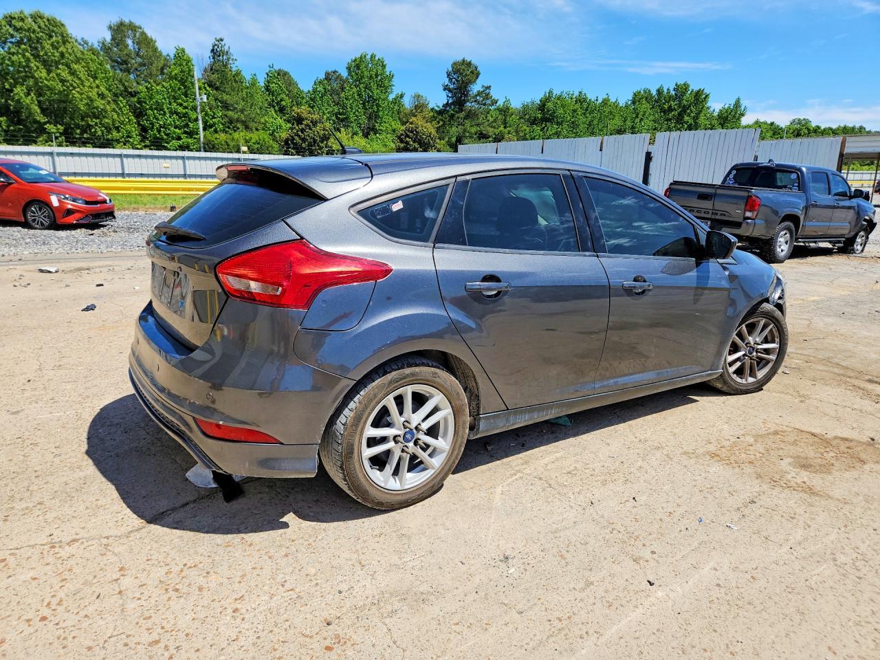 2018 Ford Focus Se - Image 3