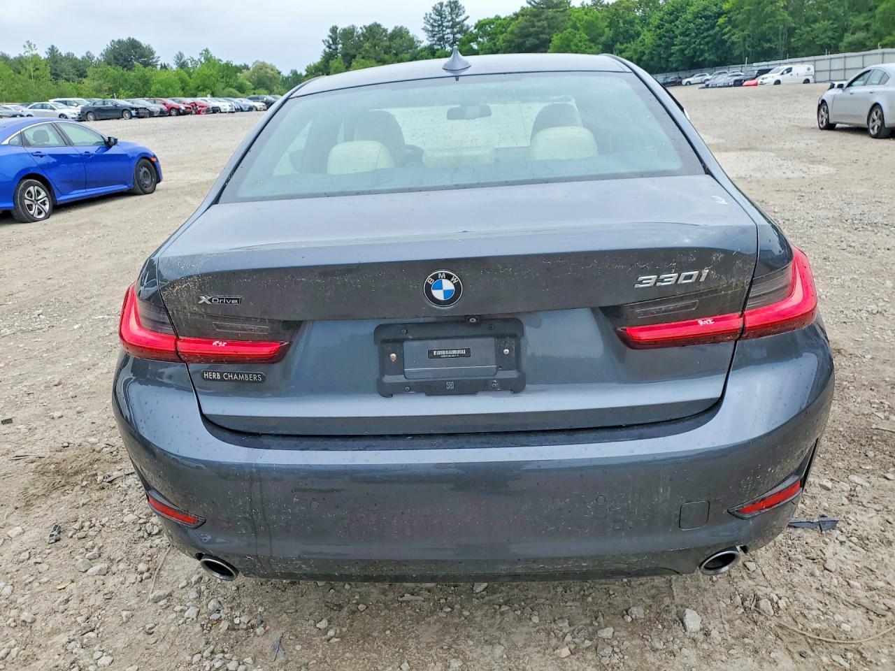 2020 BMW 330Xi - Фото 6