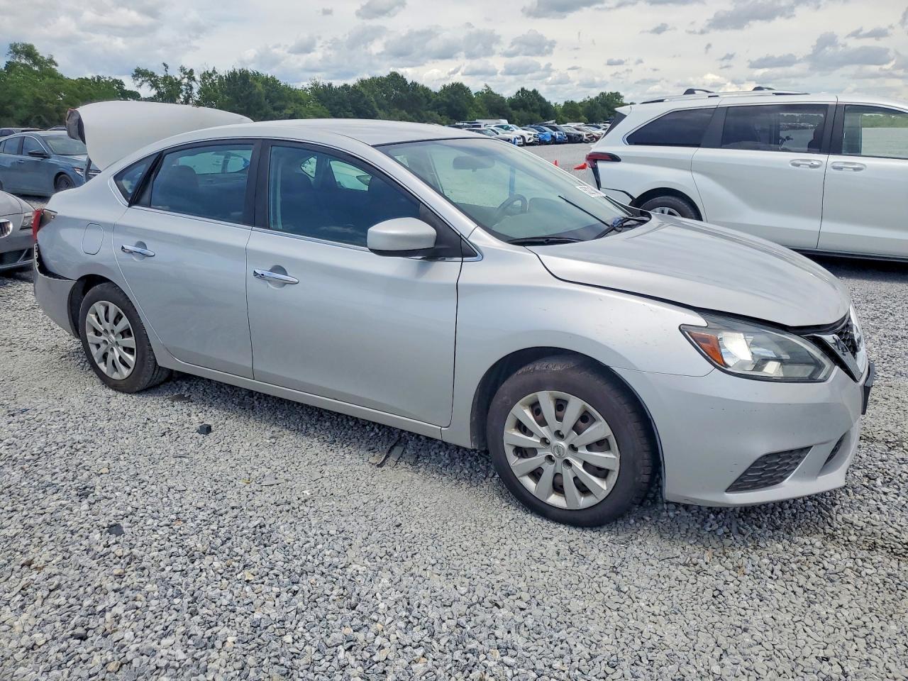 2016 Nissan Sentra S - Image 4