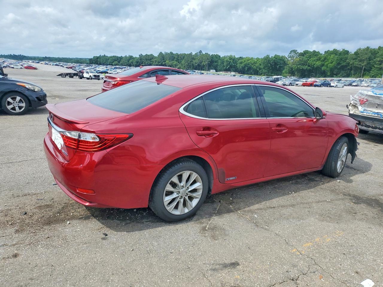 2015 Lexus Es 300H - Image 3