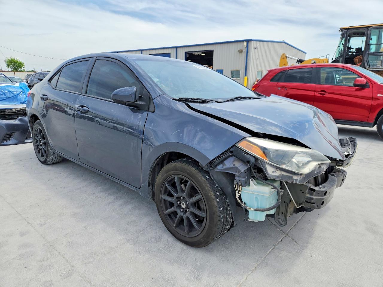 2015 Toyota Corolla Le - Фото 4