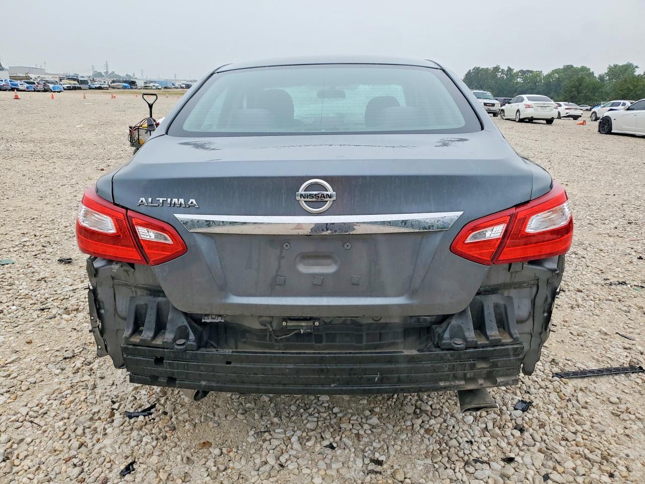 2016 Nissan Altima 2.5 S - Фото 6