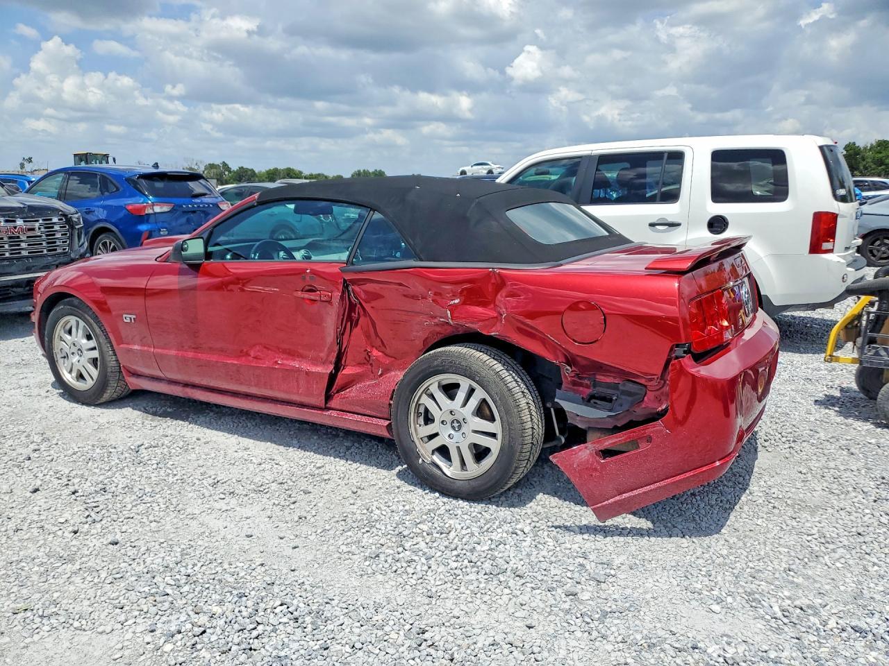 2007 Ford Mustang Gt - Фото 2