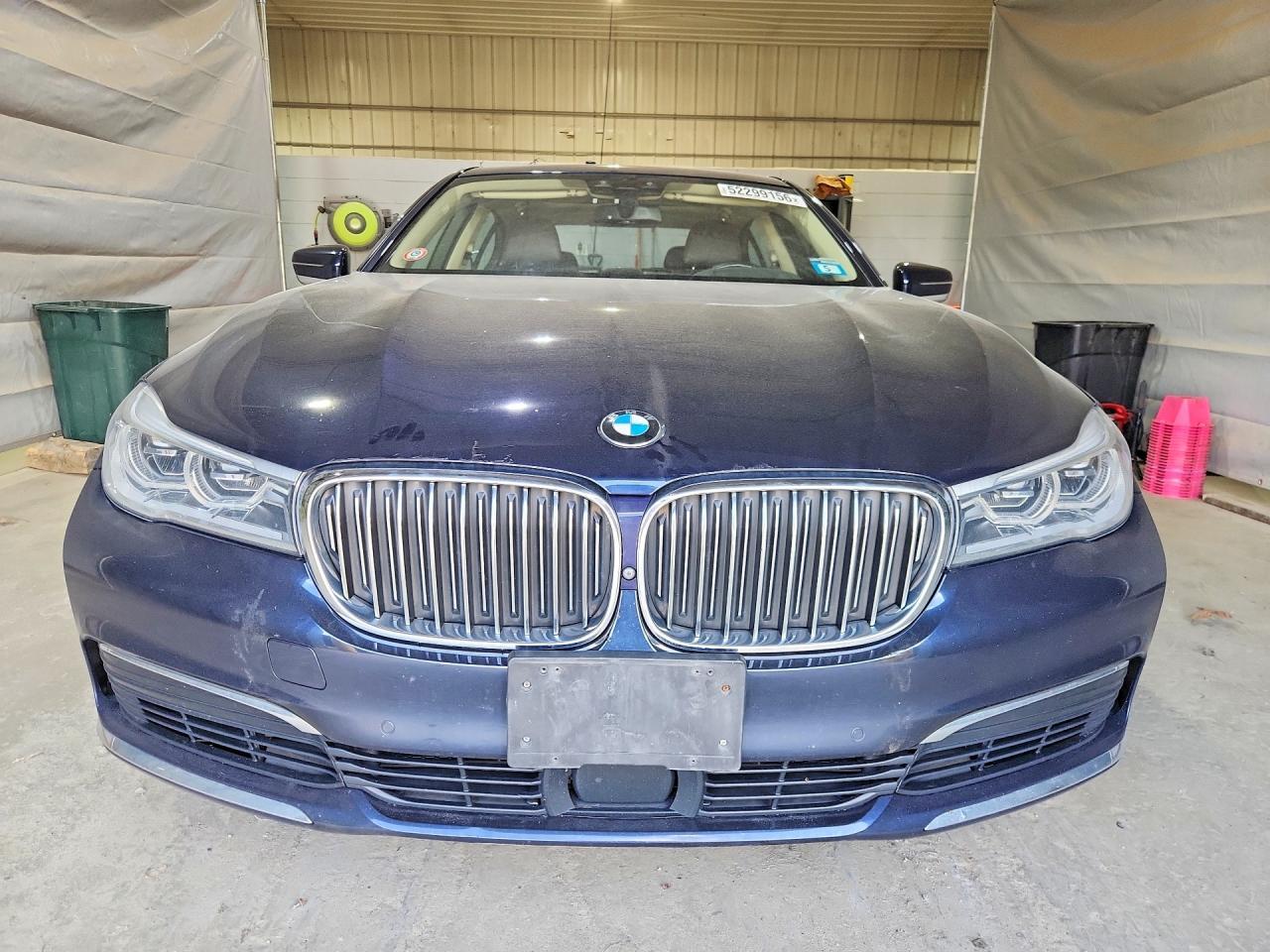 2019 BMW 750 Xi - Image 5