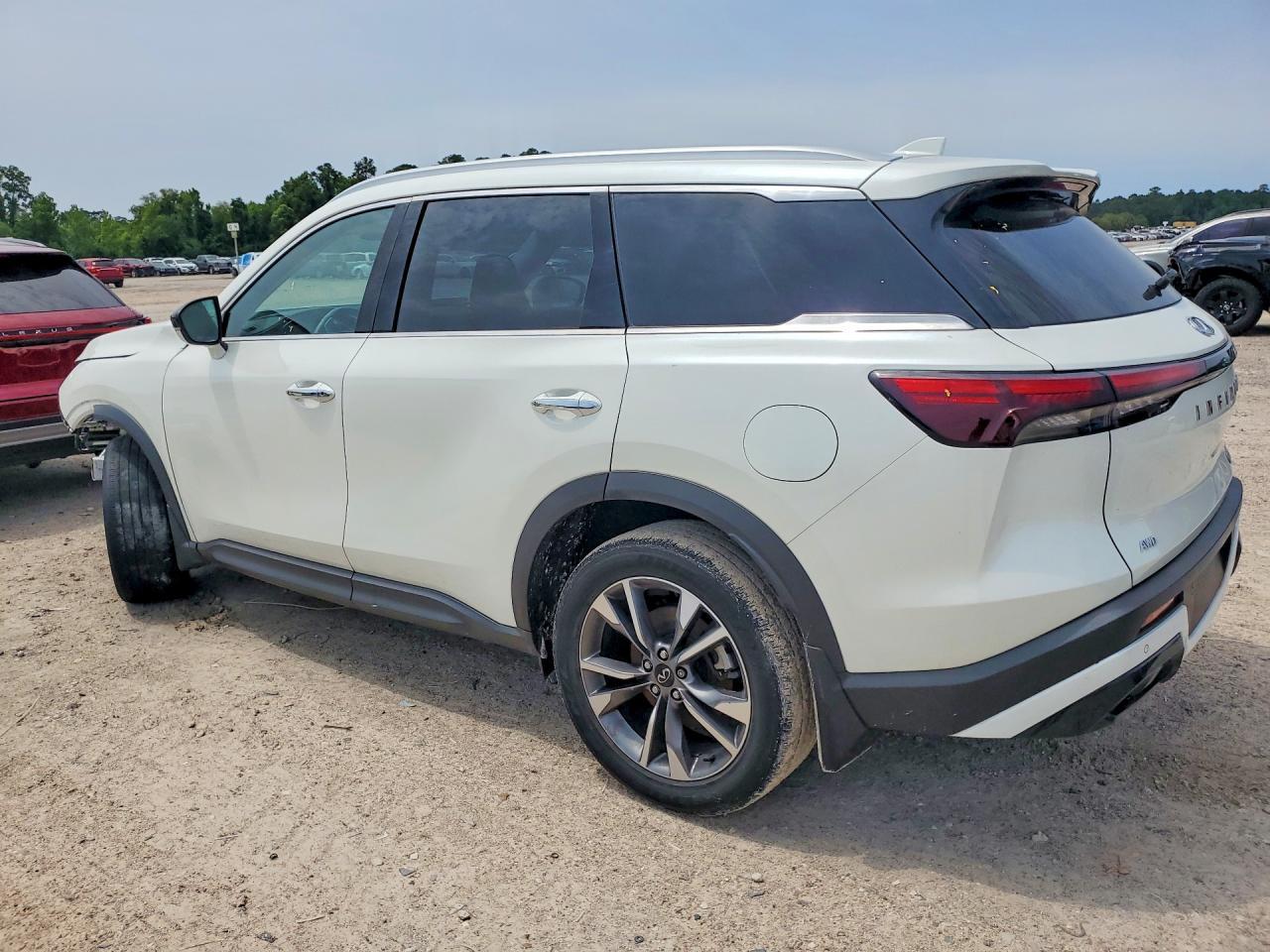 2024 Infiniti Qx60 Luxe - Image 2