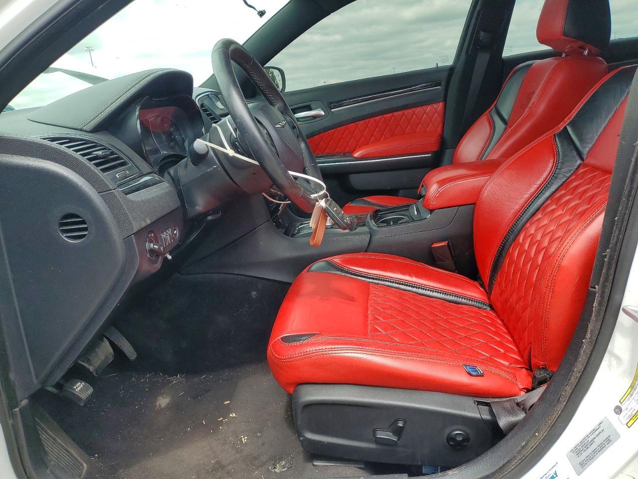 2017 Chrysler 300 S - Фото 7