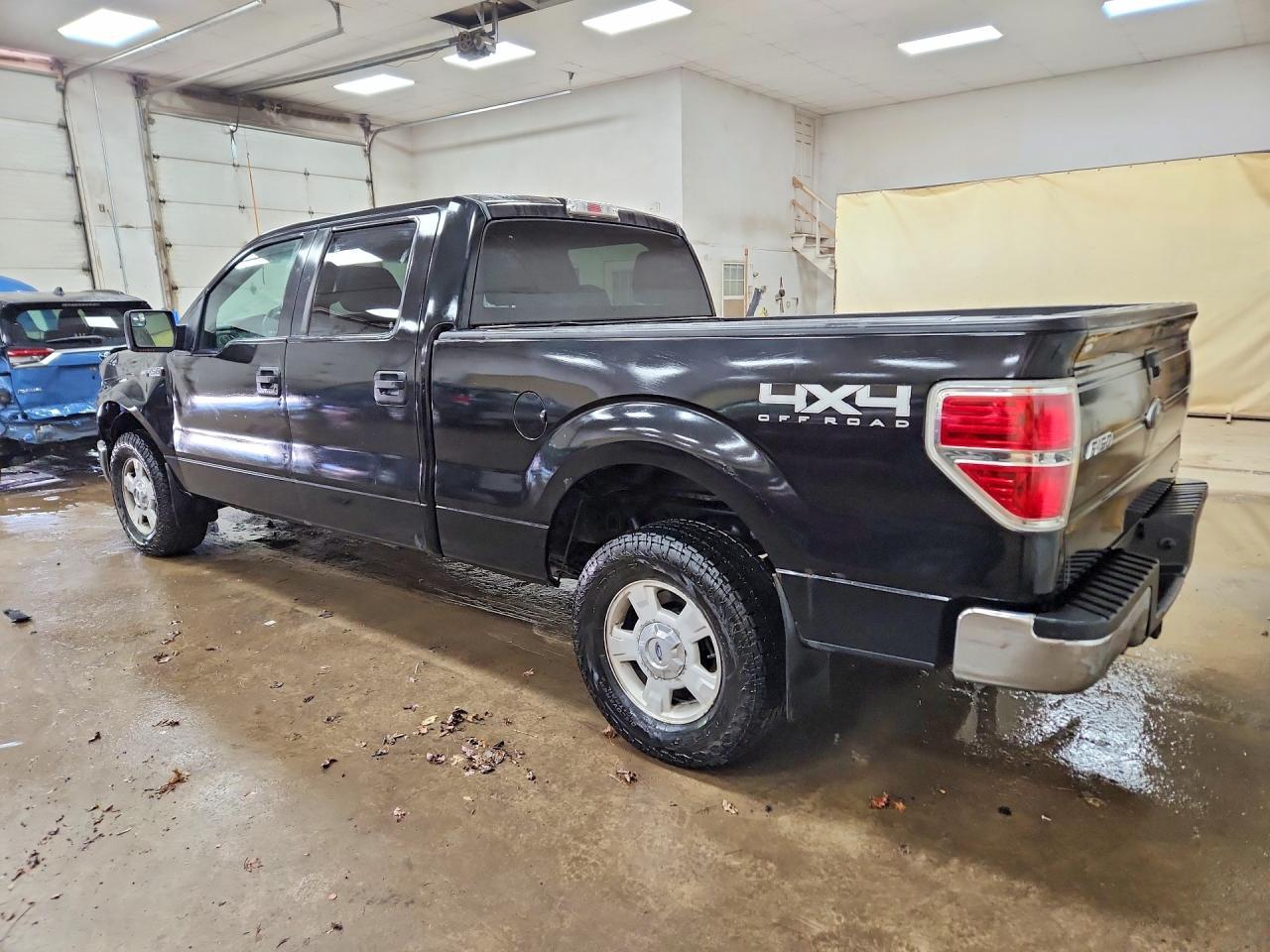 2013 Ford F150 Supercrew - Фото 2