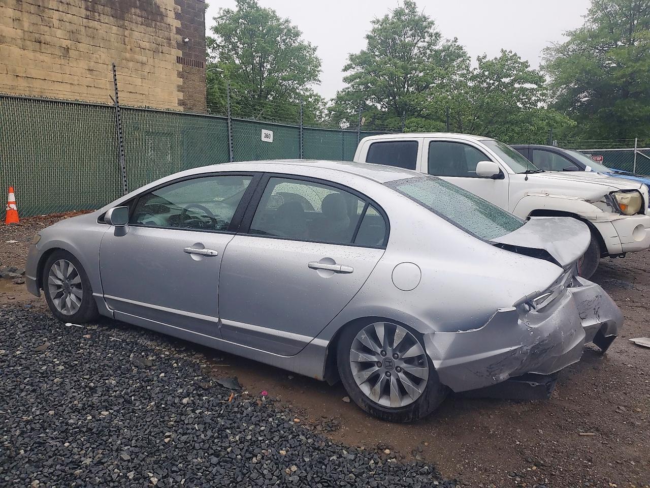 2010 Honda Civic Ex - Фото 2