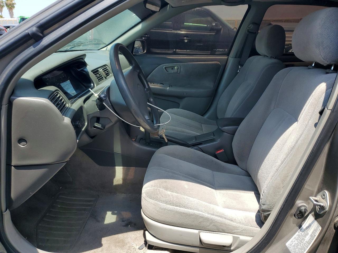 2001 Toyota Camry Ce - Фото 7