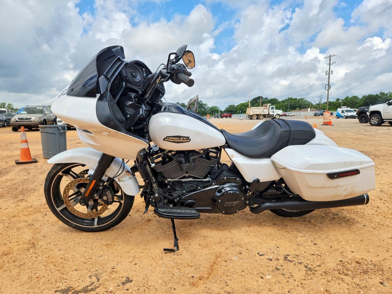 2024 Harley-Davidson Fltrx - Image 3
