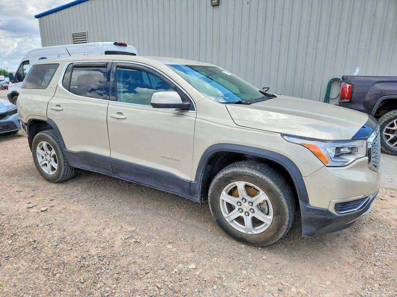 2017 GMC Acadia Sle - Image 4