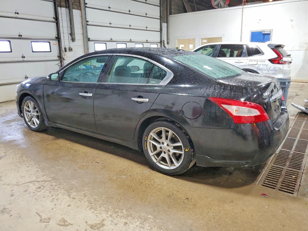 2011 Nissan Maxima 3.5 S - Фото 2