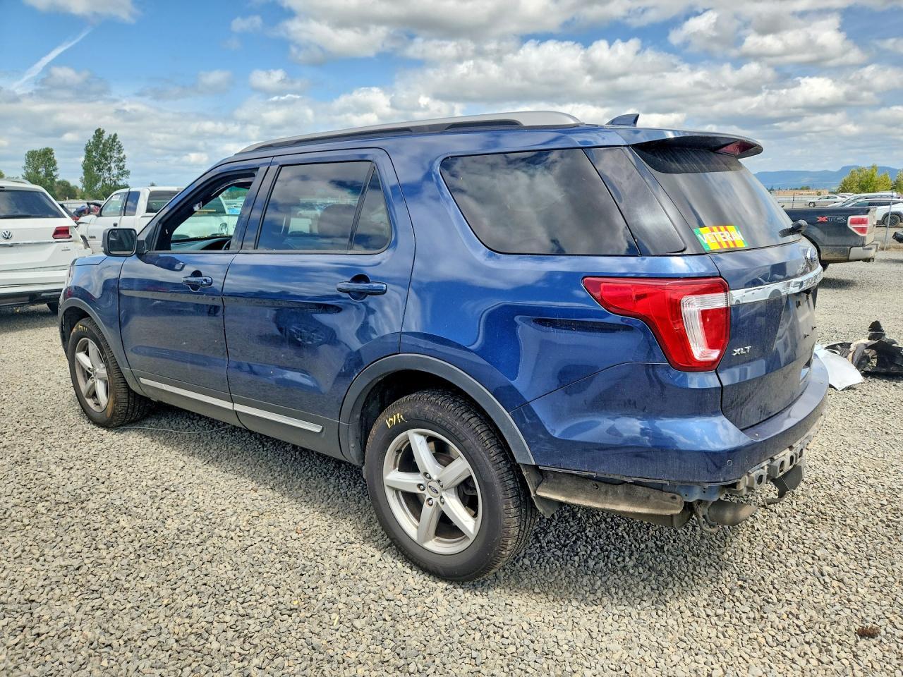 2016 Ford Explorer Xlt - Фото 2