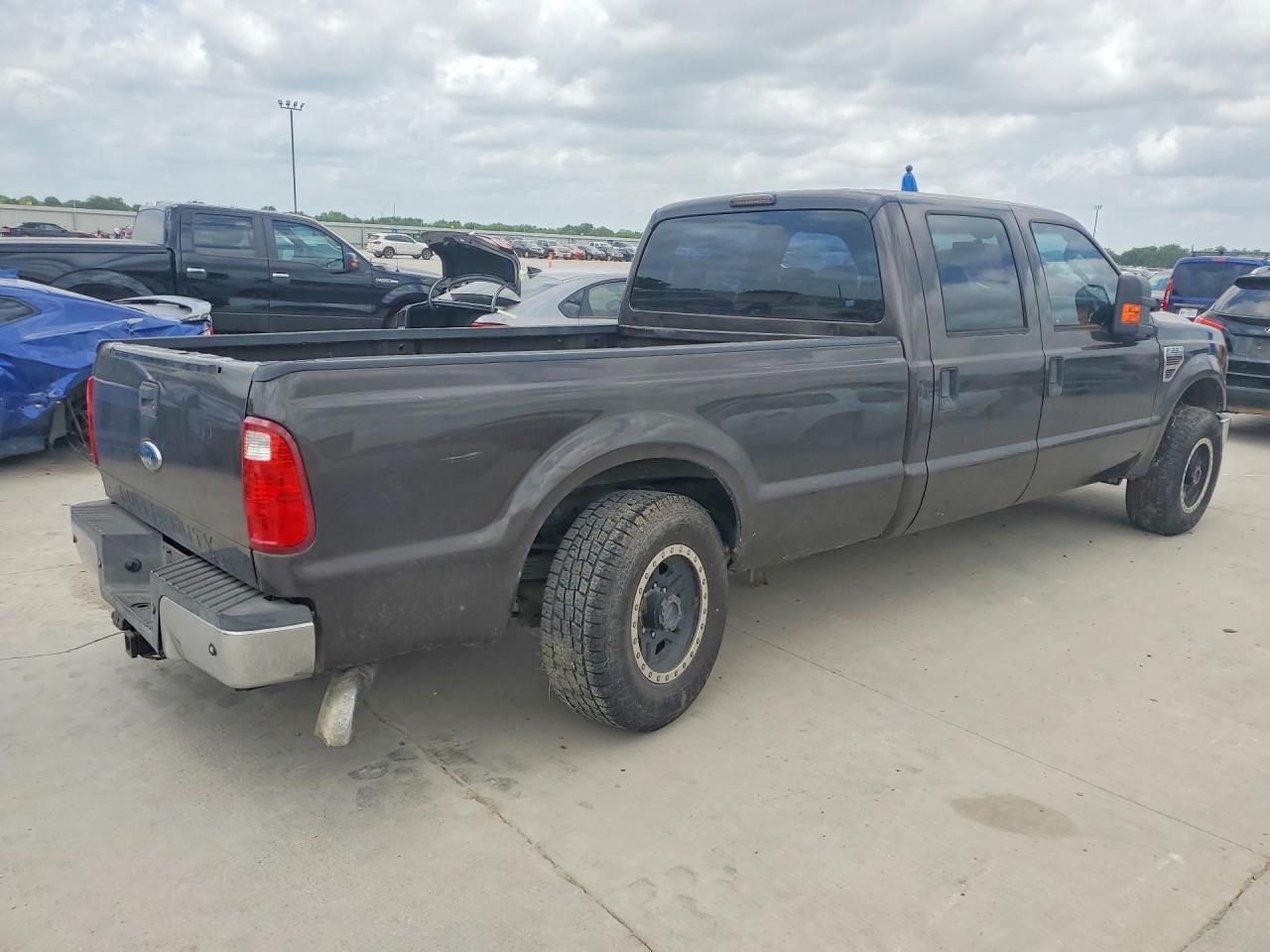 2008 Ford F250 Super Duty - Image 3
